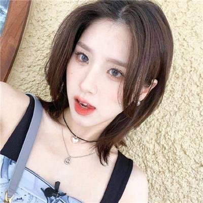 公园里的女孩